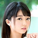 泉莉音的公开人物肖像