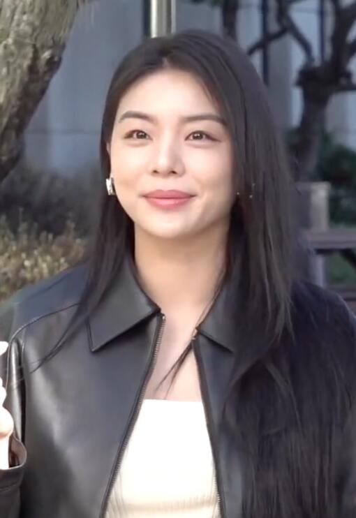 Ailee（李艺真）