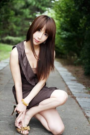 泽村丽子 (高坂保奈美) 