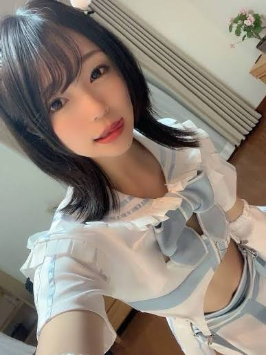 南梨央奈 