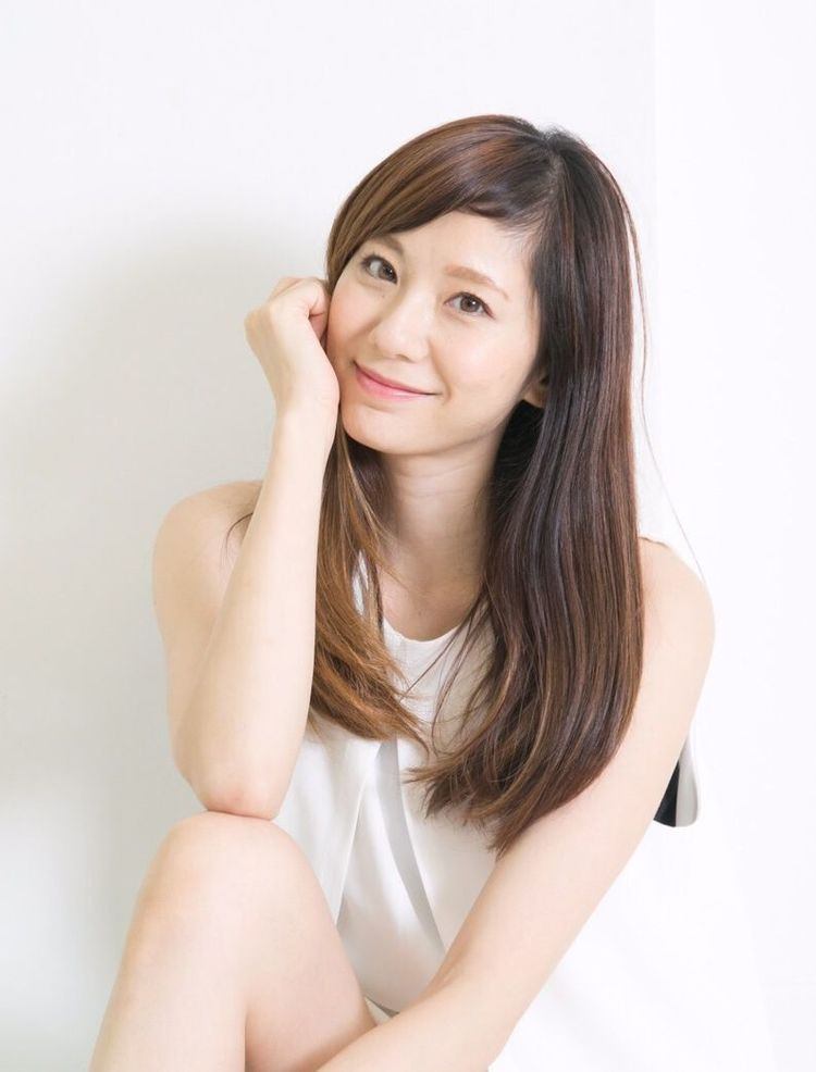 麻美由真公开人物肖像