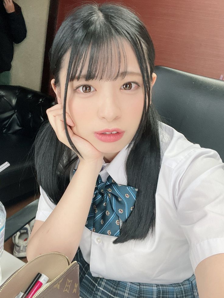 花柳杏奈 